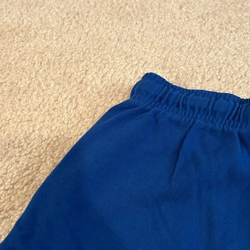 GYMBOREE SIZE LARGE BLUE SHORTS